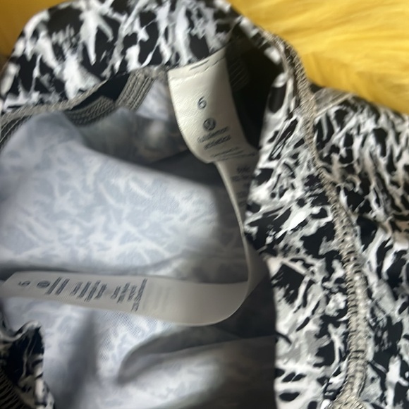 LULULEMON NWT Suns Out Rash Guard - Picture 4 of 6